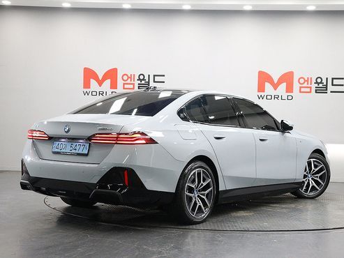 BMW i5 eDrive 40 M Sport — пробег 31 515 км — фото 2 из 5