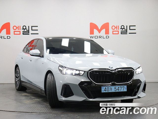 BMW i5 eDrive 40 M Sport — пробег 31 515 км — фото 3 из 5