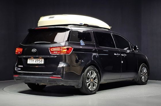 Kia Carnival 11-Seater Prestige — пробег 86 488 км — фото 2 из 5