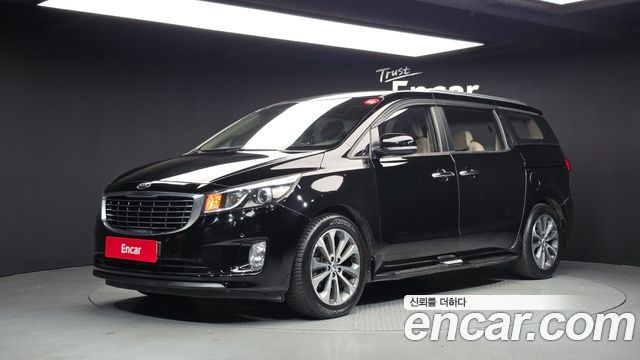 Kia Carnival 11-seater Luxury — пробег 188 132 км — фото 1 из 5