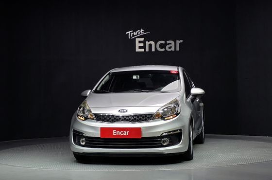 Kia pride 4DR 1.6 GDI Luxury — пробег 99 433 км — фото 3 из 5