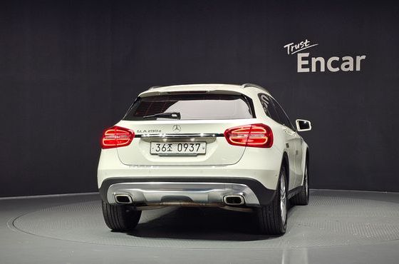 Mercedes-Benz GLA-Class GLA200 d — пробег 86 767 км — фото 4 из 5