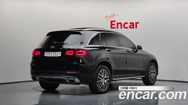 Mercedes-Benz GLC-Class GLC300e 4MATIC — пробег 42 139 км — фото 2 из 5