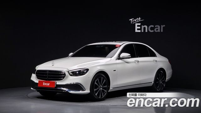 Mercedes-Benz E-Class E300e 4MATIC Exclusive — пробег 52 532 км — фото 1 из 5