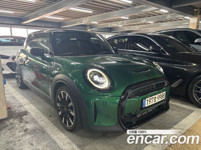 Mini Cooper Classic Third Generation — пробег 45 157 км — фото 1 из 5