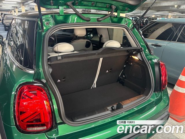 Mini Cooper Classic Third Generation — пробег 45 157 км — фото 4 из 5