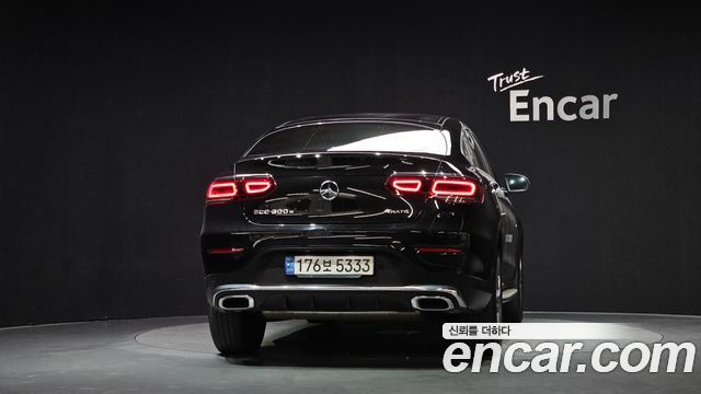Mercedes-Benz GLC-Class GLC300e 4MATIC Coupe — пробег 46 968 км — фото 4 из 5