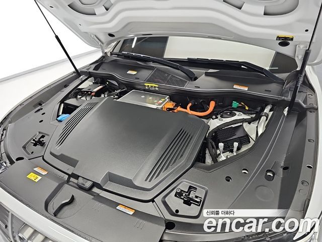 Audi e-tron 55 Quattro Sportback — пробег 102 253 км — фото 5 из 5