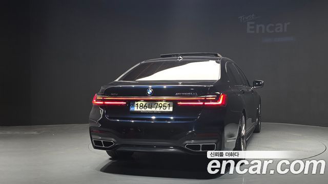 BMW 7-Series M760Li xDrive — пробег 21 858 км — фото 4 из 5