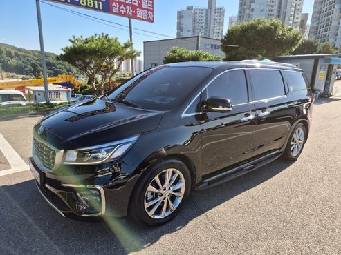 Kia Carnival 9-Seater Noblesse Special — пробег 128 000 км — фото 3 из 5