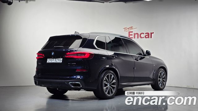 BMW X5 xDrive 30d M Sport — пробег 80 998 км — фото 2 из 5