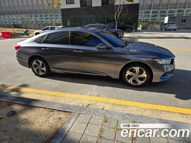 Honda Accord 1.5 Turbo — пробег 71 717 км — фото 4 из 5