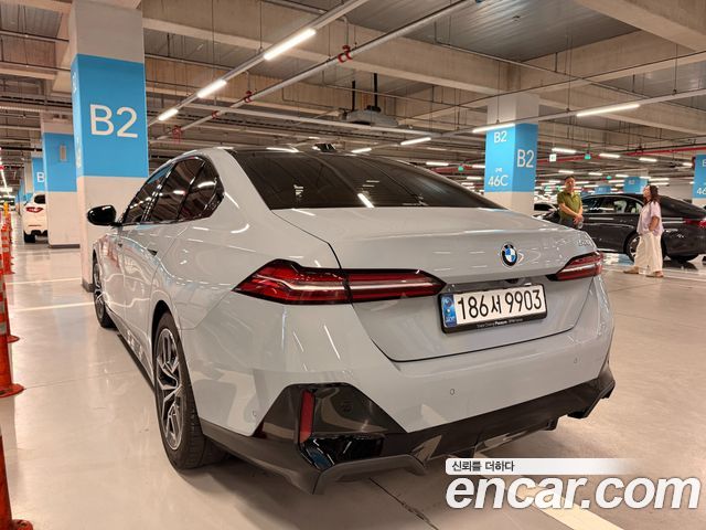 BMW 5-Series 520i M Sport — пробег 28 000 км — фото 5 из 5