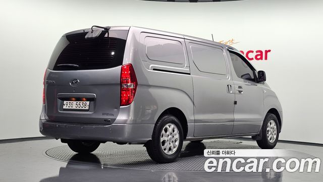 Hyundai Starex 3-Seater LPi VAN CVX Luxury — пробег 267 588 км — фото 2 из 5