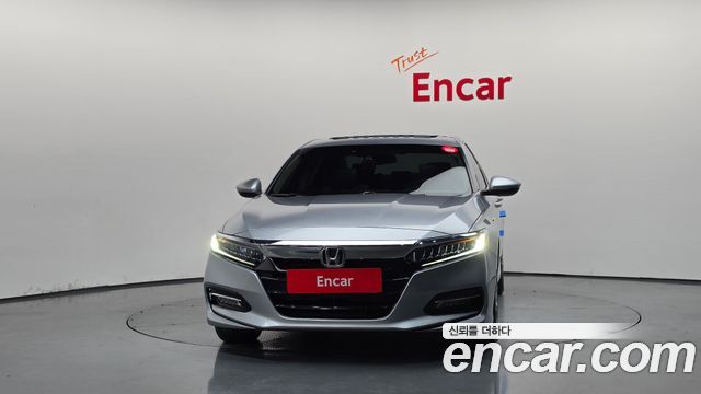 Honda Accord 2.0 Hybrid EX-L — пробег 68 208 км — фото 3 из 5