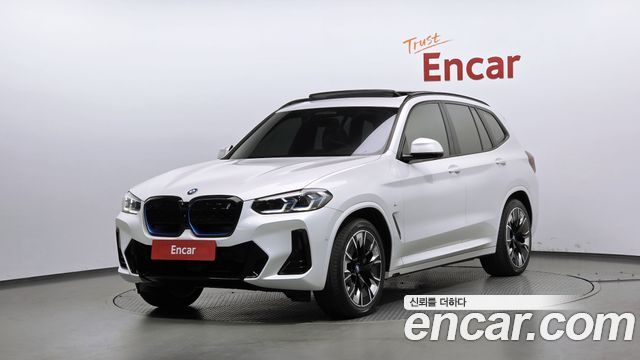 BMW iX3 M Sports — пробег 23 373 км — фото 1 из 5
