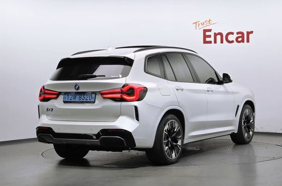 BMW iX3 M Sports — пробег 23 373 км — фото 2 из 5