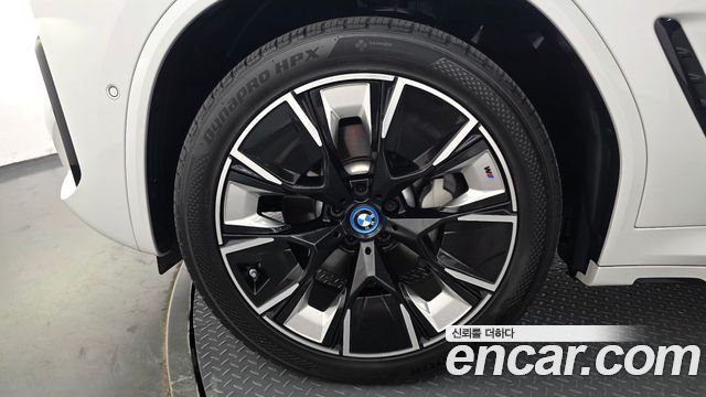 BMW iX3 M Sports — пробег 23 373 км — фото 5 из 5