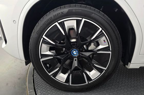 BMW iX3 M Sports — пробег 23 373 км — фото 5 из 5