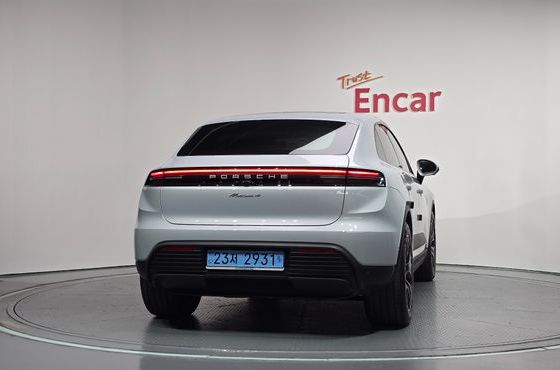 Porsche Macan Base 4 — пробег 6 501 км — фото 4 из 5