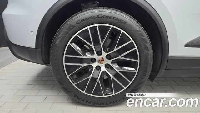 Porsche Macan Base 4 — пробег 6 501 км — фото 5 из 5