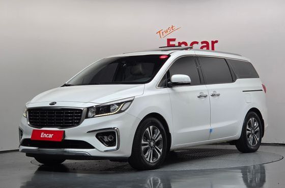 Kia Carnival 9-Seater Luxury — пробег 119 144 км — фото 1 из 5