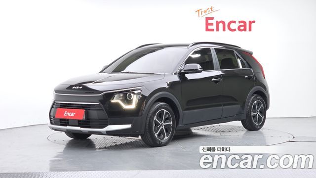 Kia Niro Prestige — пробег 29 977 км — фото 1 из 5