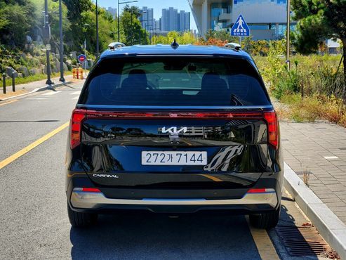 Kia Carnival Diesel 9-Seater Noblesse — пробег 3 977 км — фото 4 из 5