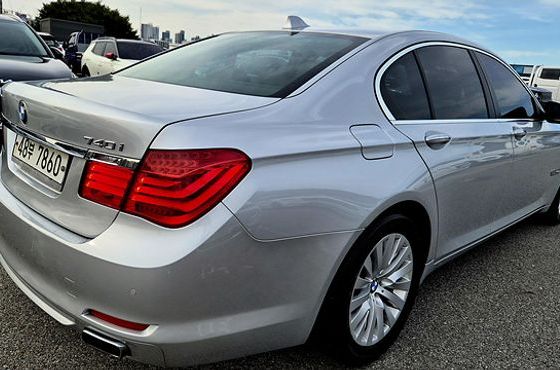 BMW 7-Series 740i — пробег 94 518 км — фото 2 из 5