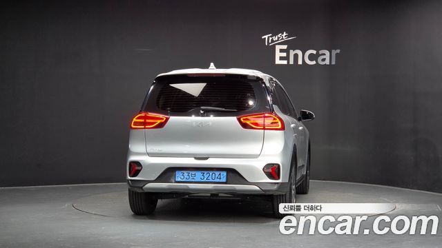 Kia Niro Air — пробег 122 373 км — фото 4 из 5