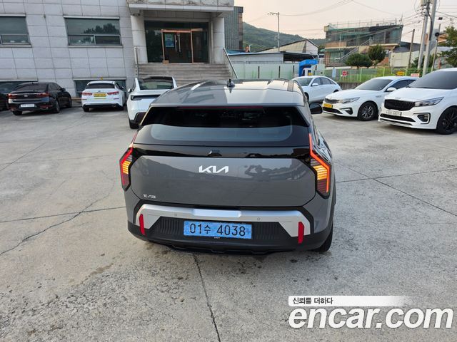 Kia EV3 Standard 2WD Air — пробег 26 049 км — фото 4 из 5