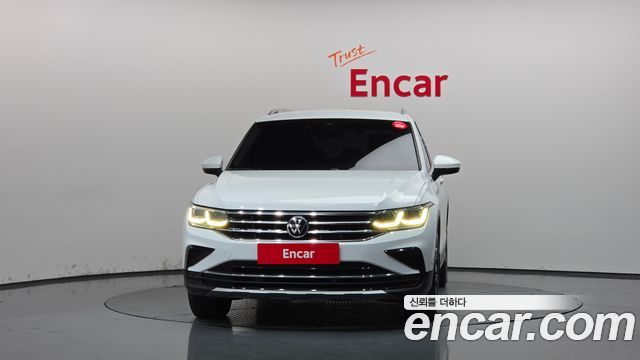 Volkswagen Tiguan 2.0 TDI 4-Motion Premium — пробег 122 205 км — фото 3 из 5