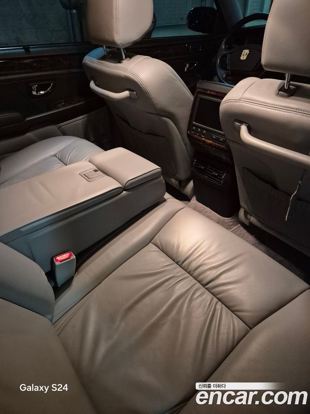 Hyundai Equus из Кореи Encar
