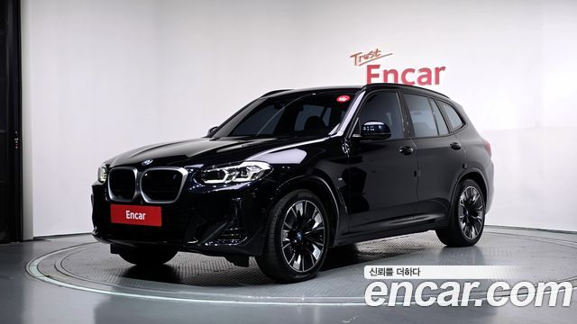 BMW iX3 M Sports — пробег 65 612 км — фото 1 из 5