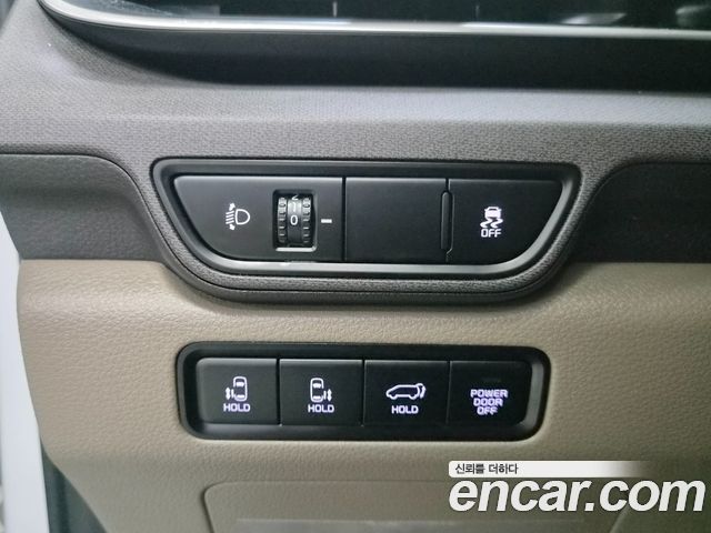 Kia Carnival HEV 9seater Nobless — пробег 9 032 км — фото 4 из 5