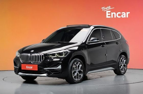 BMW X1 xDrive 20i xLine — пробег 41 964 км — фото 1 из 5