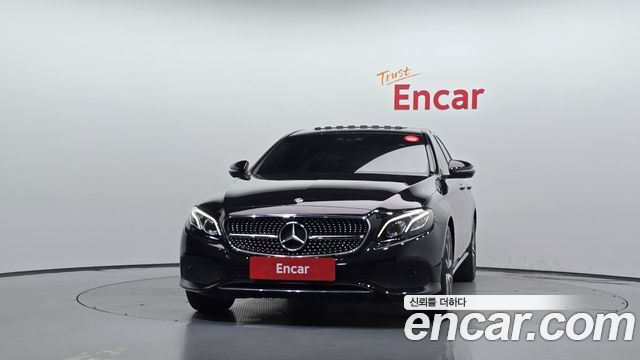 Mercedes-Benz E-Class E300 4MATIC Avnatgarde — пробег 69 995 км — фото 3 из 5