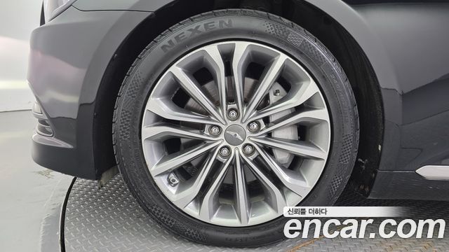 Hyundai Genesis из Кореи Encar