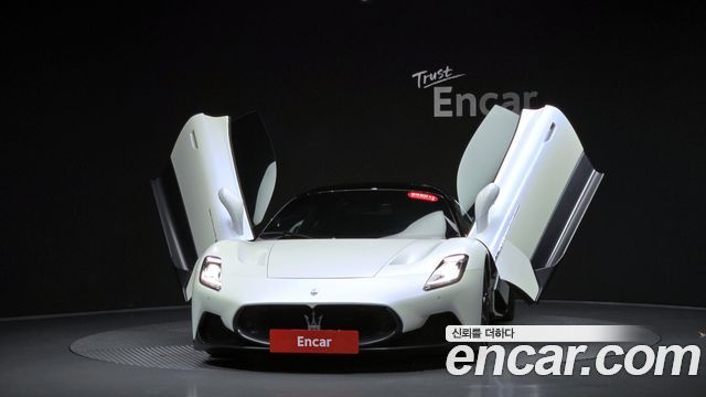 Maserati MC20 из Кореи Encar