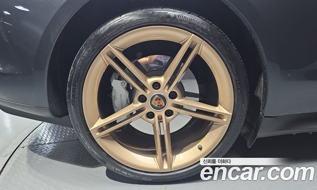 Porsche Taycan из Кореи Encar