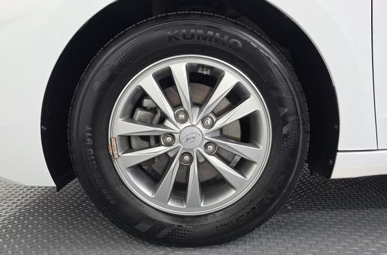 Hyundai AVANTE 1.6 Smart — пробег 63 215 км — фото 5 из 5