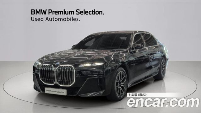 BMW 7-Series 740i sDrive M Sport — пробег 87 700 км — фото 1 из 5