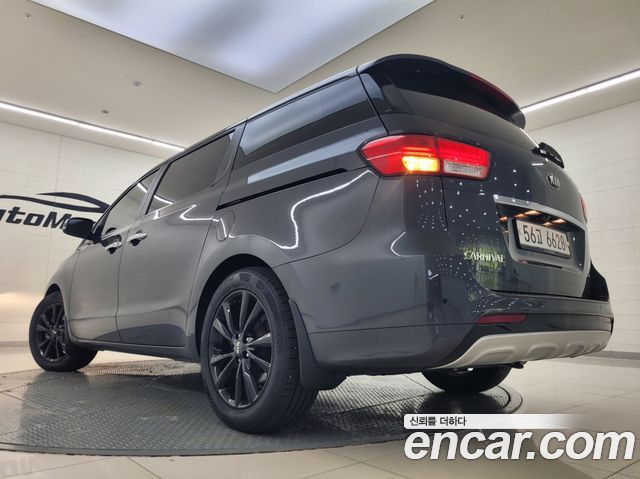 Kia Carnival из Кореи Encar