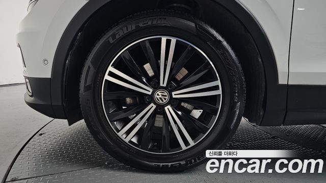 Volkswagen Tiguan 2.0 TDI Prestige — пробег 139 957 км — фото 5 из 5