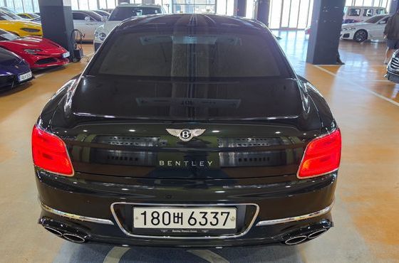 Bentley Flying Spur 4.0 — пробег 10 100 км — фото 4 из 5