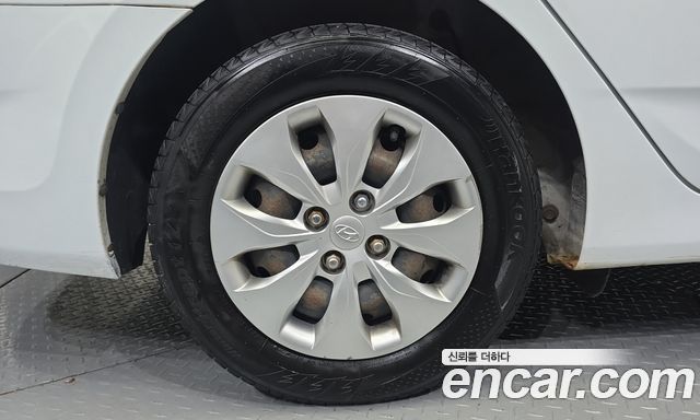 Hyundai Accent 1.4 VVT Smart — пробег 156 223 км — фото 5 из 5