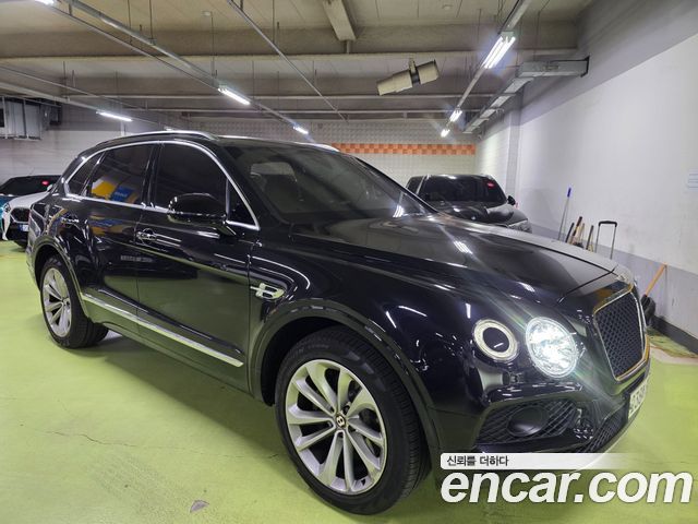 Bentley Bentayga 4.0 V8 — пробег 90 000 км — фото 3 из 5