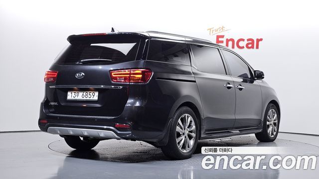 Kia Carnival 9-Seater Noblesse — пробег 86 439 км — фото 2 из 5