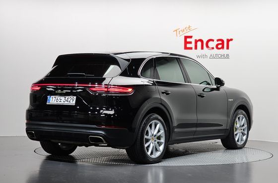 Porsche Cayenne 3.0 E-Hybrid — пробег 120 615 км — фото 2 из 5