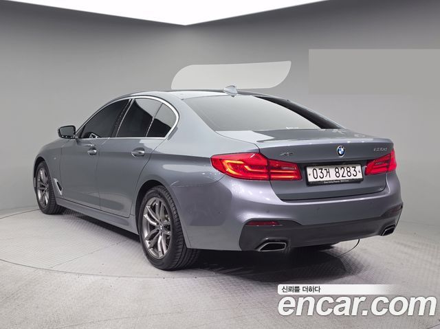 BMW 5-Series 520d xDrive M Sport Package Plus — пробег 105 837 км — фото 4 из 5